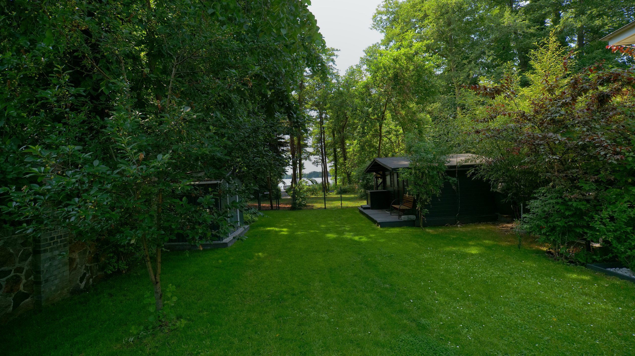 Großer Garten mit Blick zum Krüpelsee Kablow