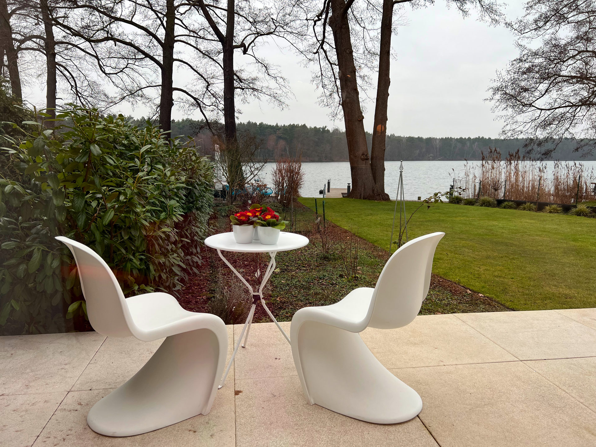 Terrasse und Gästehaus – Seehaus Kablow Königs Wusterhausen